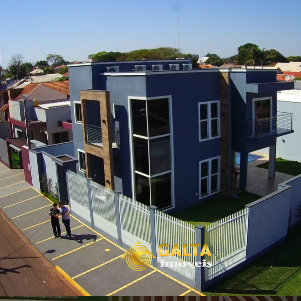 SOBRADO DE  ESQUINA COM PISCINA –   JARDIM PORTO ALEGRE