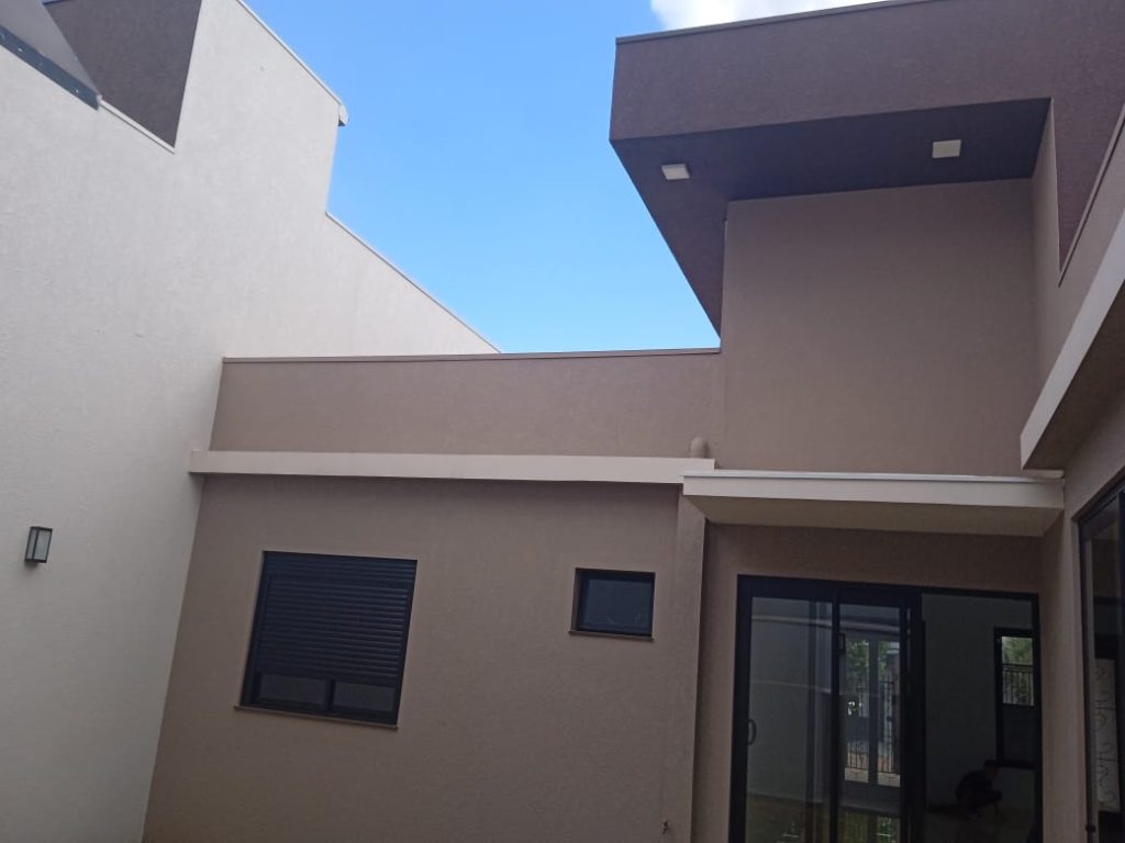 CASA COM PISCINA JARDIM PANCERA Loteamento Hortencia