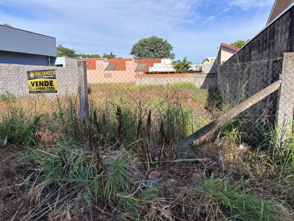 TERRENO JARDIM GISELA COM 15 METROS DE TESTADA TERRENO JARDIM GISELA COM 15 METROS DE TESTADA