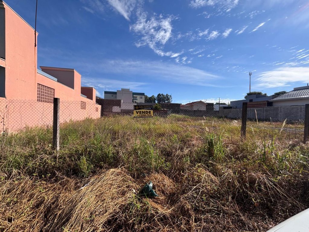 TERRENO JARDIM GISELA COM 15 METROS DE TESTADA TERRENO JARDIM GISELA COM 15 METROS DE TESTADA