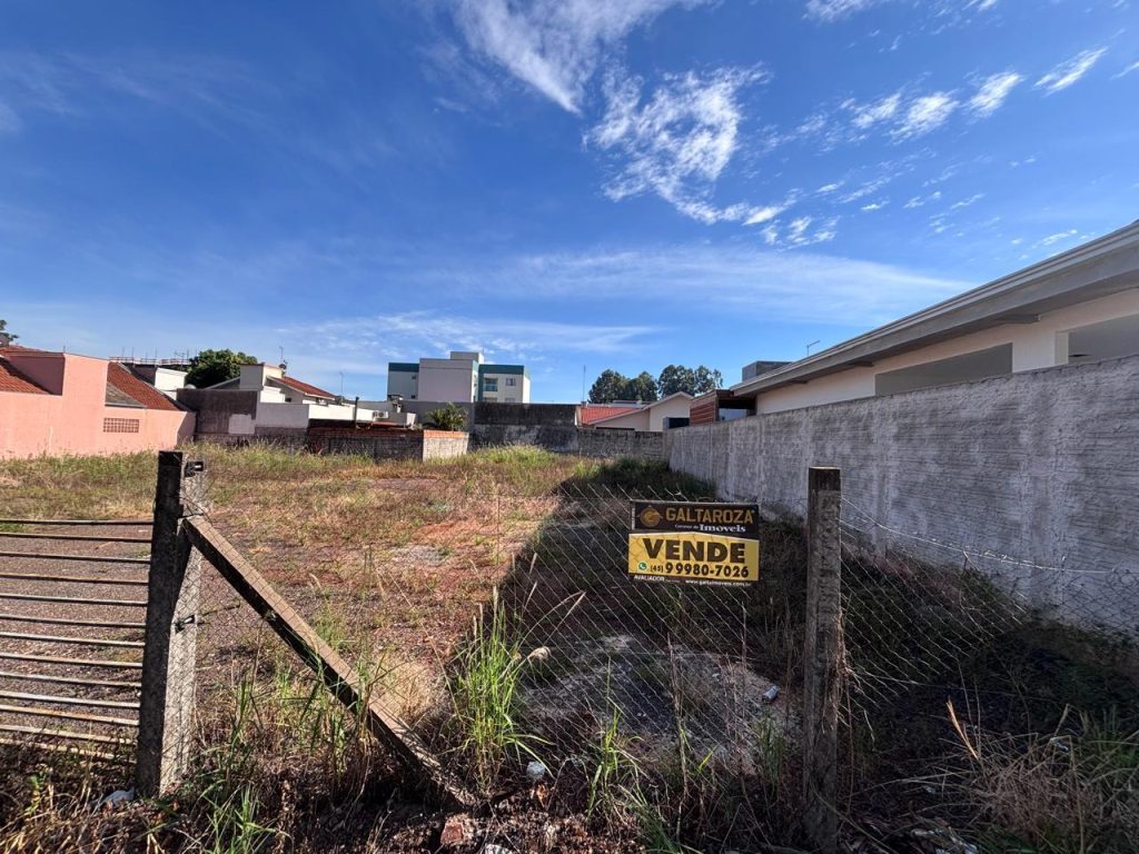 TERRENO JARDIM GISELA COM 15 METROS DE TESTADA TERRENO JARDIM GISELA COM 15 METROS DE TESTADA