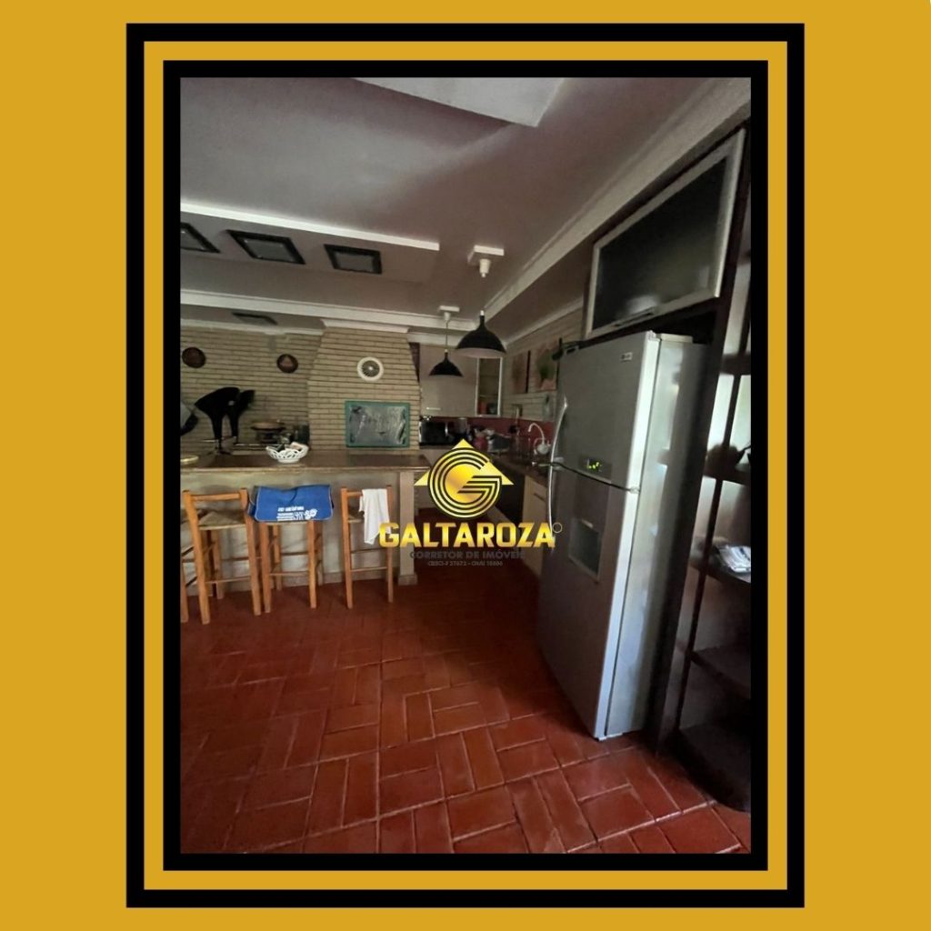 SOBRADO COM PISCINA E SEMI MOBILIADO EM PORTO MENDES