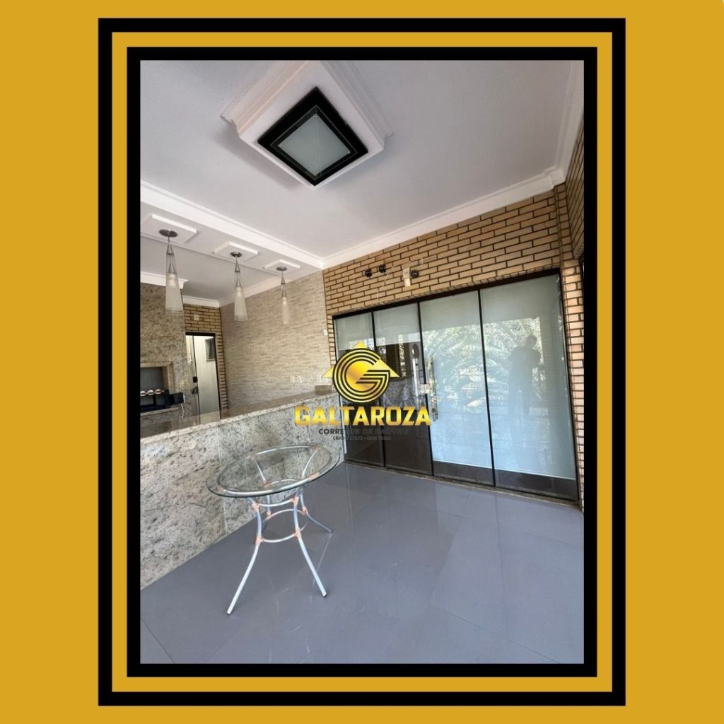 SOBRADO COM PISCINA E SEMI MOBILIADO EM PORTO MENDES