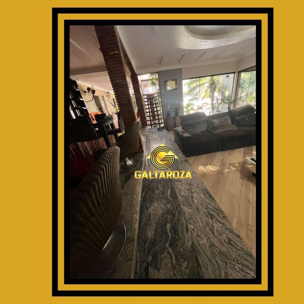 SOBRADO COM PISCINA E SEMI MOBILIADO EM PORTO MENDES