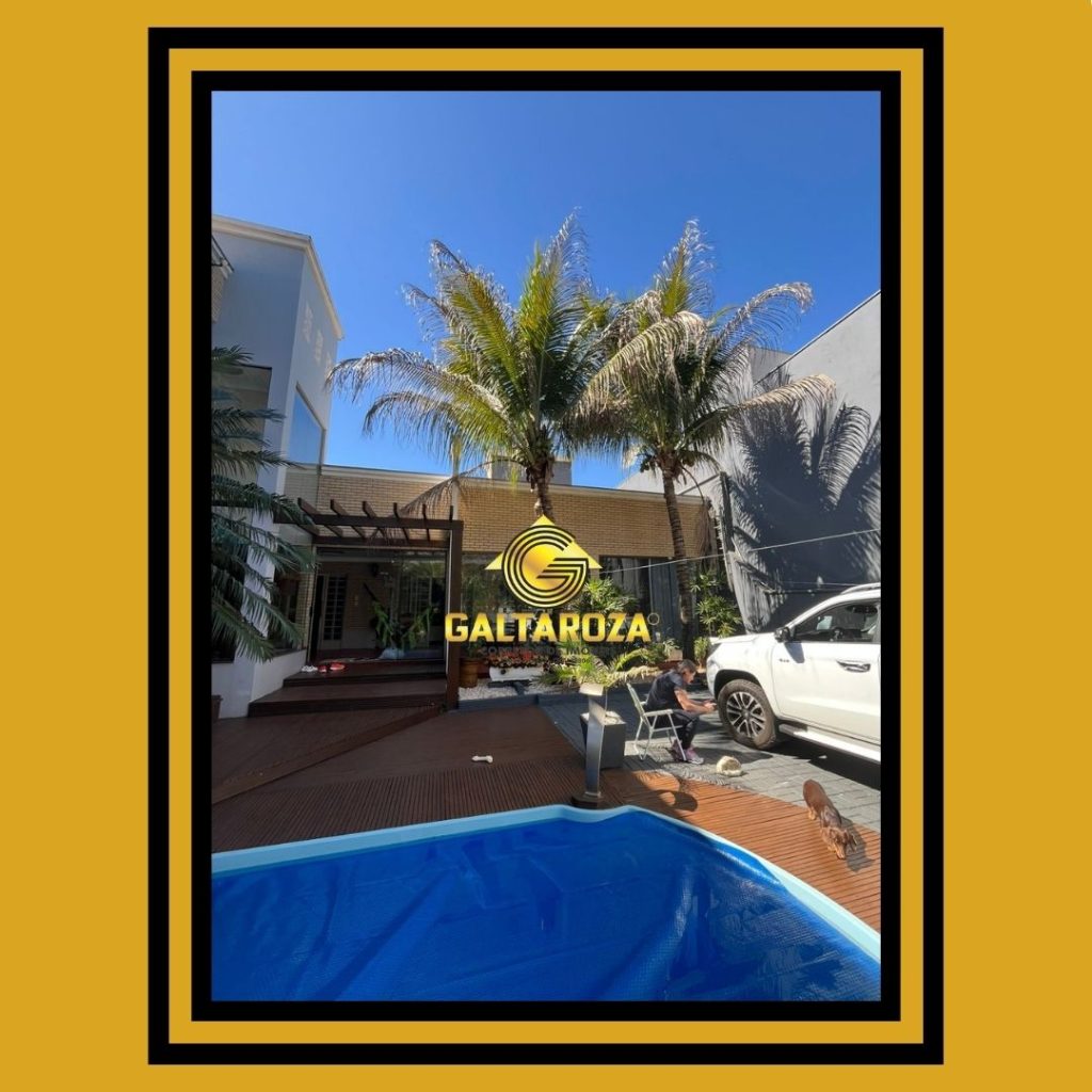 SOBRADO COM PISCINA E SEMI MOBILIADO EM PORTO MENDES