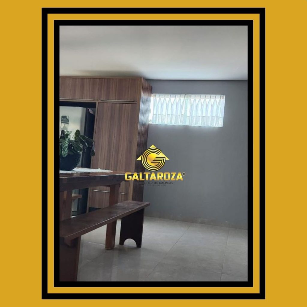 SOBRADO NO CENTRO PROX. AO TOLEDÃO