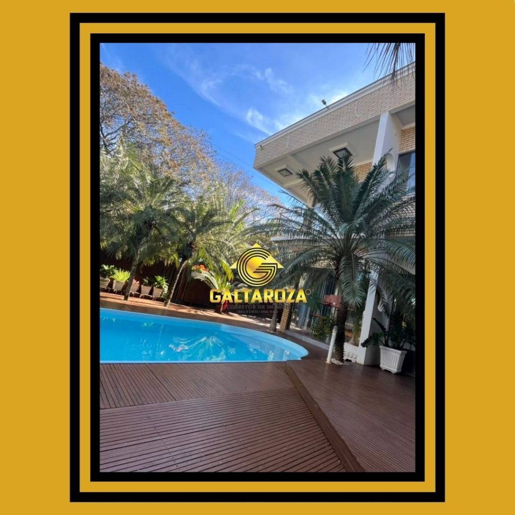 SOBRADO COM PISCINA E SEMI MOBILIADO EM PORTO MENDES