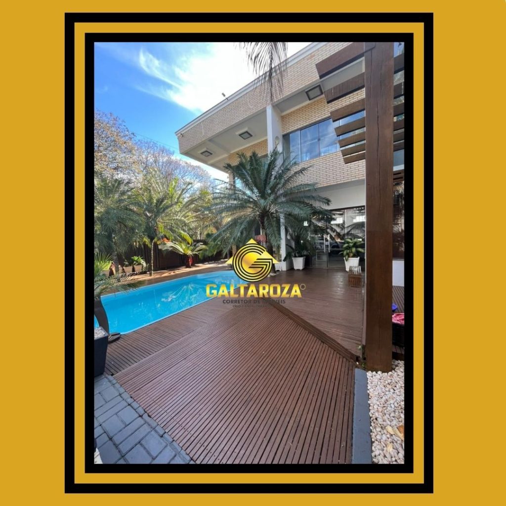 SOBRADO COM PISCINA E SEMI MOBILIADO EM PORTO MENDES