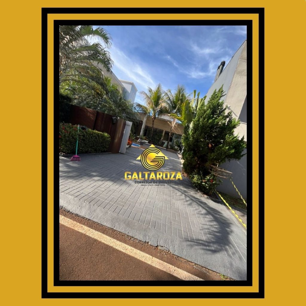 SOBRADO COM PISCINA E SEMI MOBILIADO EM PORTO MENDES