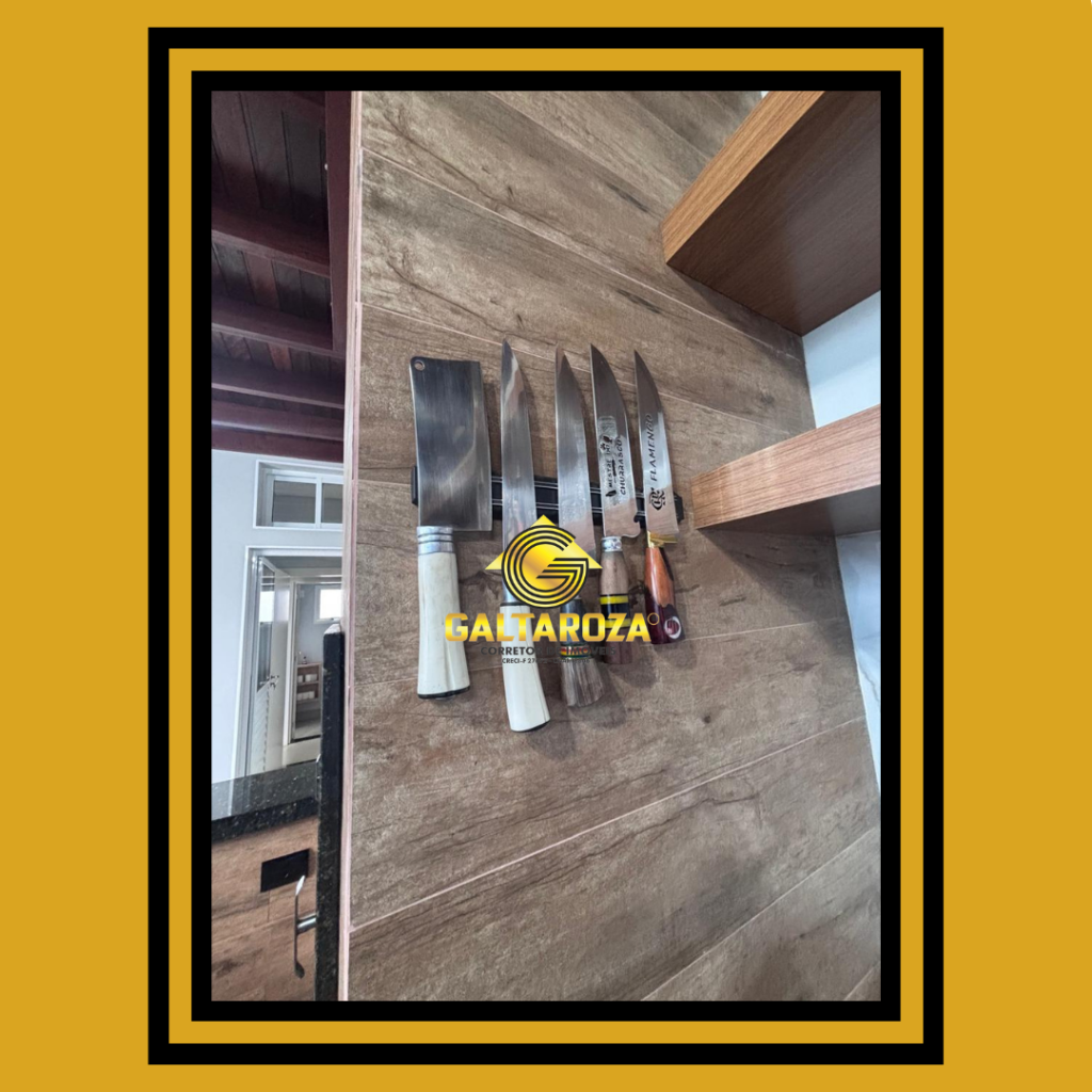 SOBRADO JARDIM GISELA com 04 suites